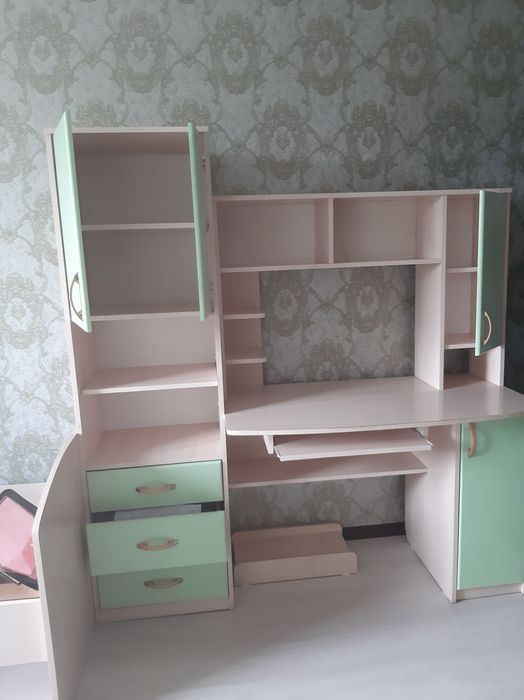 Компьютерный стол