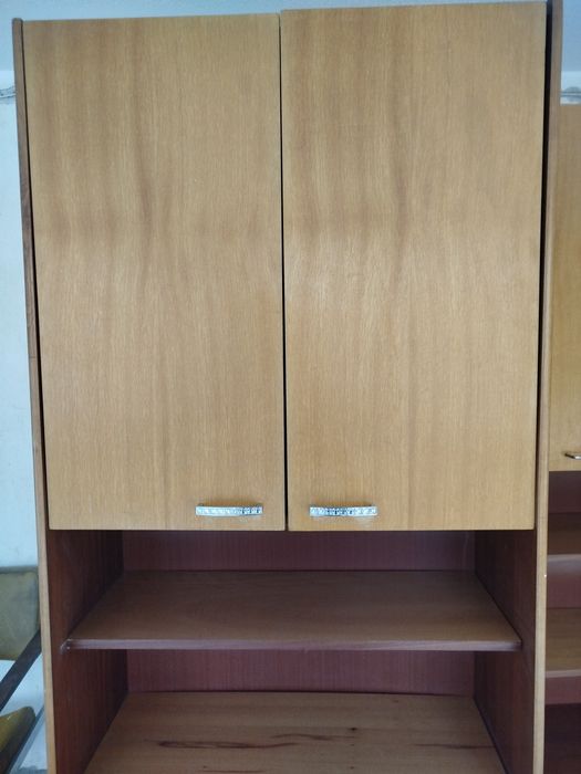 Практични секции дърво изгодно!