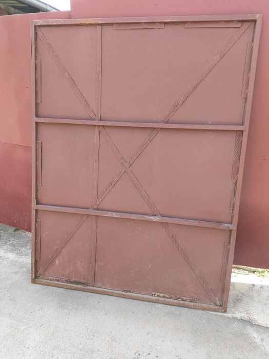 Метални врати за гараж