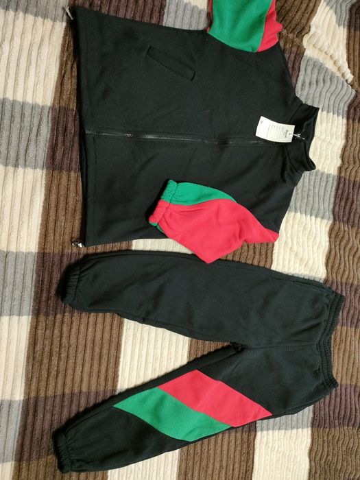 Продам новый костюм