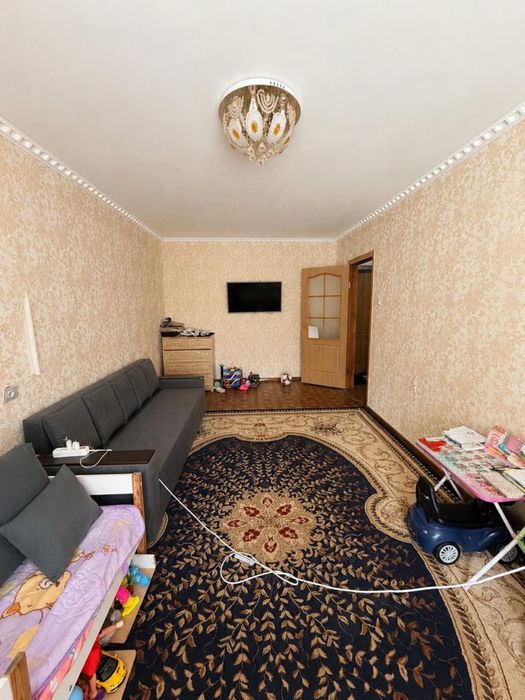Сдается 2 ком кв в 4 мик