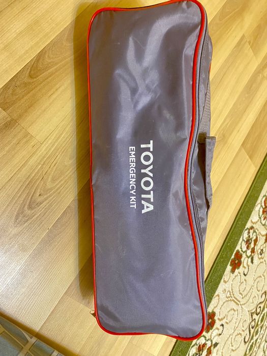 аптечка оригинал тайота комплект