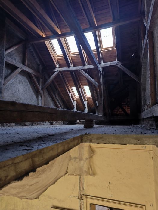 Vând proprietate  centrul istoric Brașov