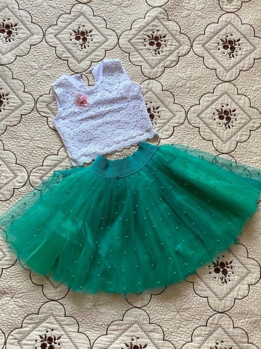 Платья от года до десяти лет.