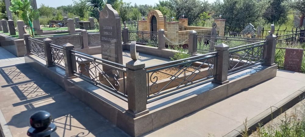 Мазарлар. Ескерткіштер. Гранит кешендері.