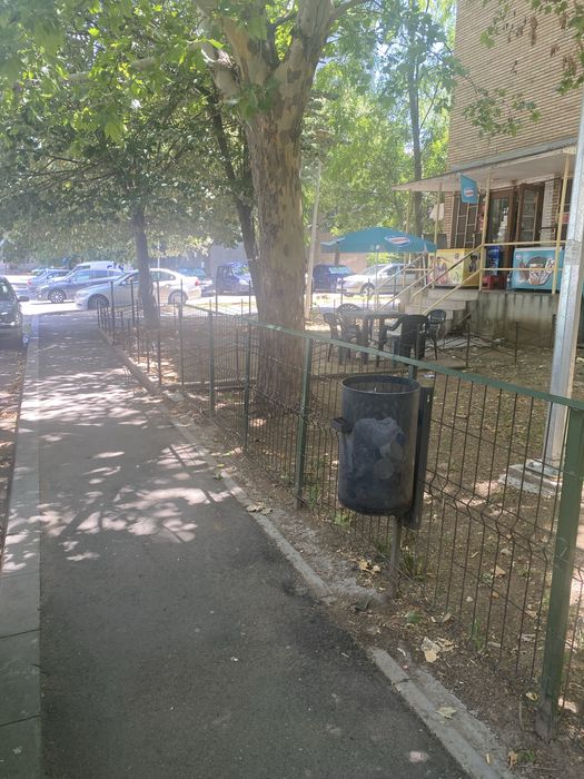 Vand spatiu cu vad pietonal