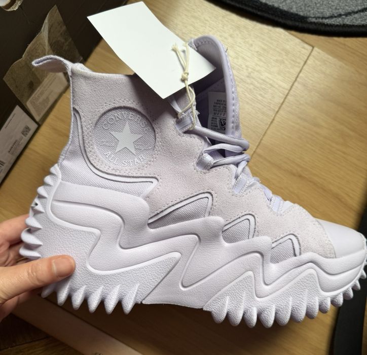 Converse editie limitata noi cu eticheta