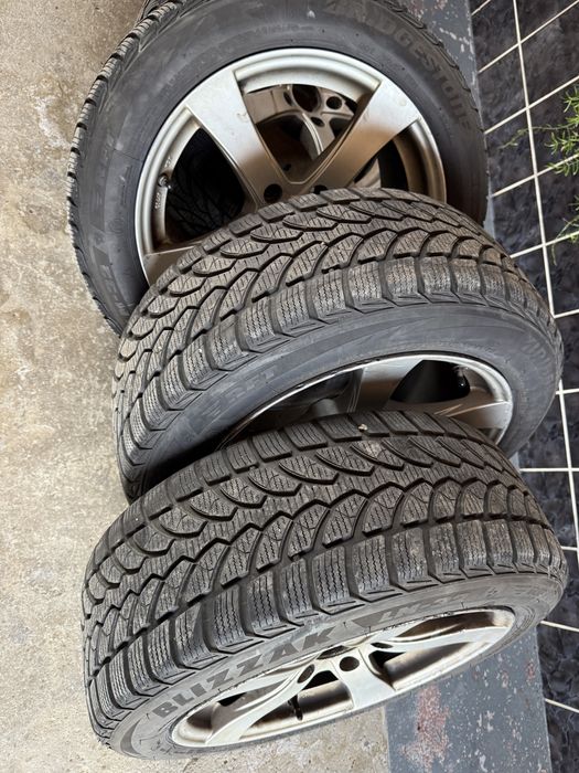 Jante bmw 17 cu cauciucuri iarna 225/50/17