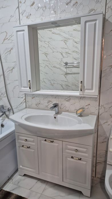 Продам мебель для ванной в комплекте