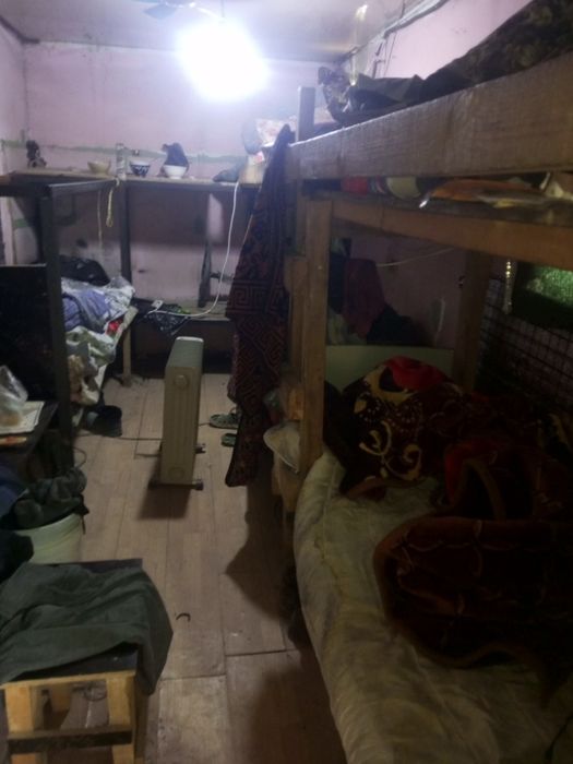 Konteyner domik sotiladi krovati bor