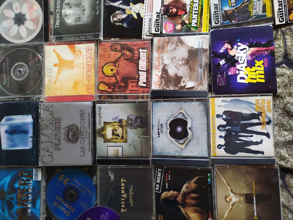 оригинални Cd дискове с музика