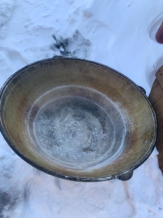 Казан для приготовления блюда продается