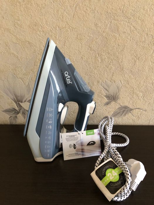 продам утюг Artel Steam iron