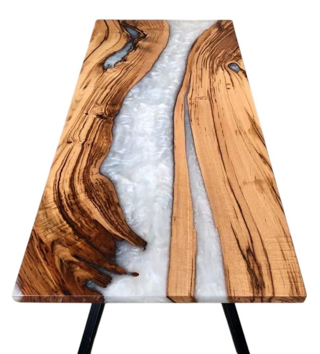 Маси от епоксидна смола и дърво