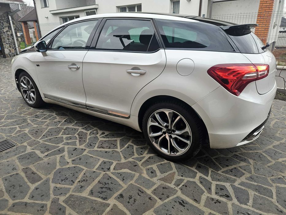 Citroen DS5 hybrid 4x4