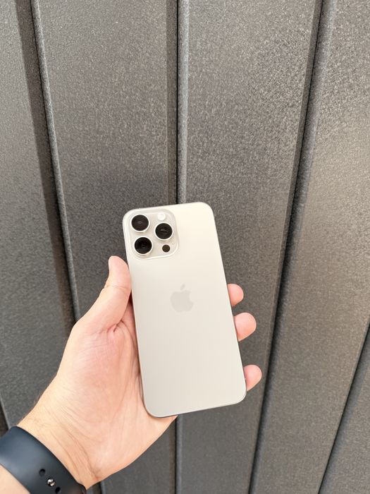 iPhone 15 Pro Max 256Gb - В отличном состоянии