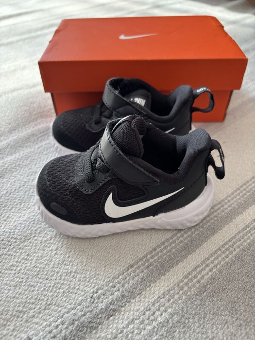 Nike детски маратонки.