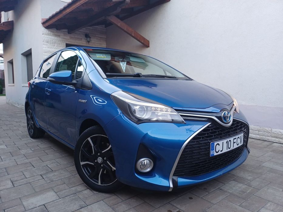 Toyota yaris sport 1,5 hibrid