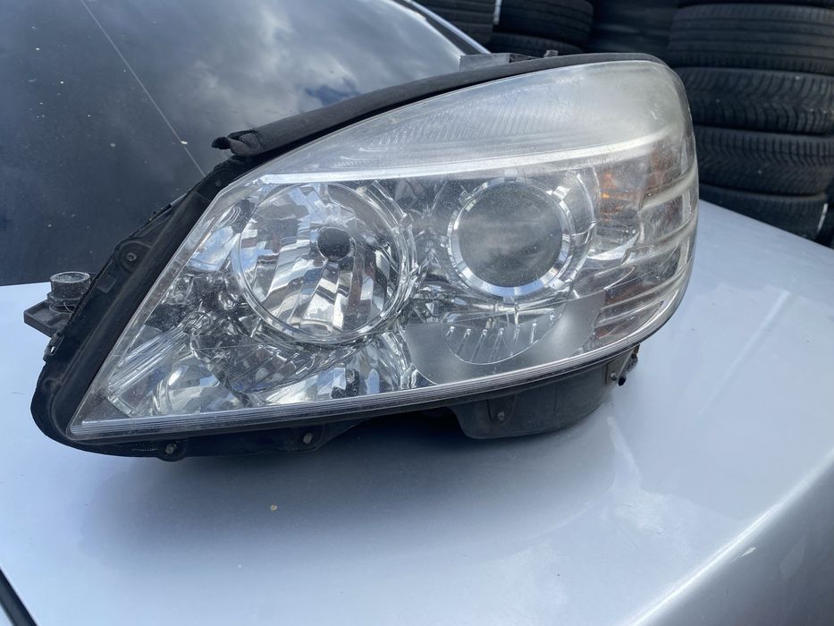 Far St Mercedes C W204 pret 500 lei