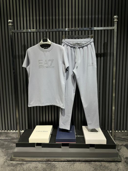 Compleu cu pantaloni