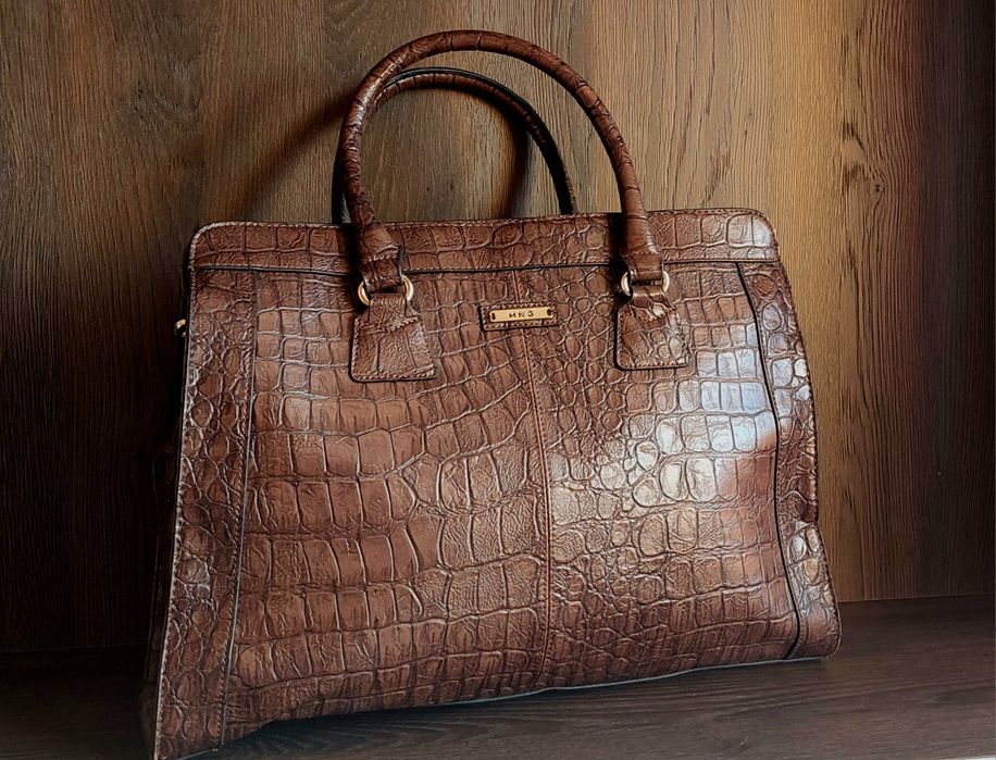 Дамска чанта MNG Mango - кожена чанта с кафяв цвят