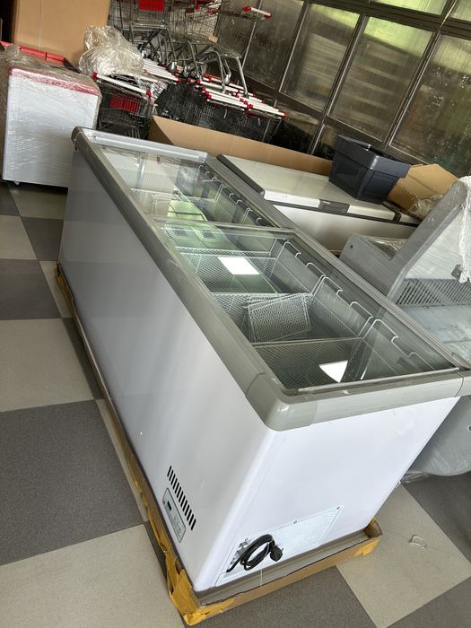 Морозильники торговые со склада