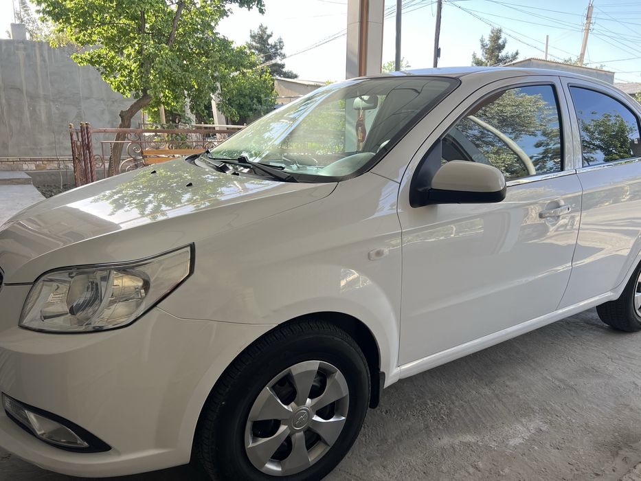 Несия 3 срочно сотилади холати яхши механика 2 пазиц прапан газда