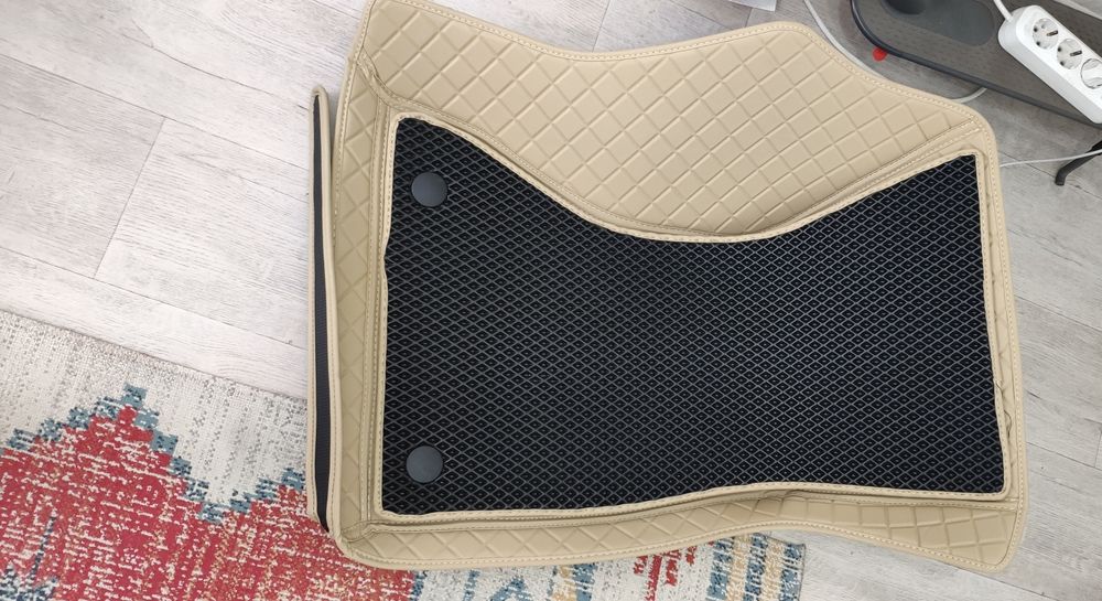 Комплект новых поликов на авто