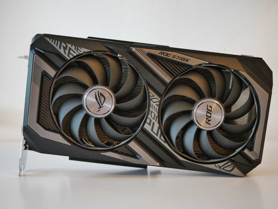 Asus ROG Strix AMD Radeon RX 6600 XT OC Edition 8GB GDDR6 128 bits (неизползван)