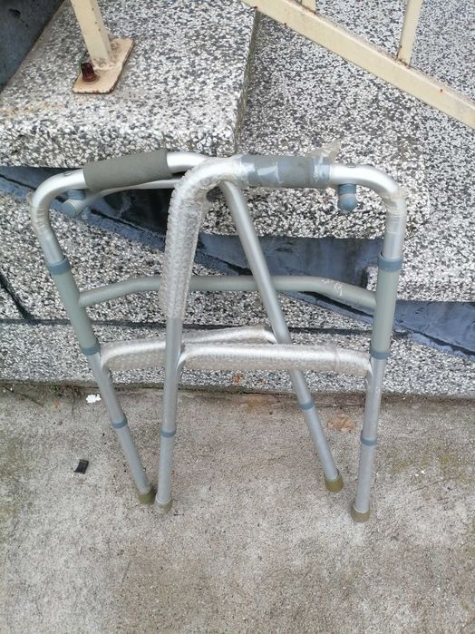 Проходилка за възрастни