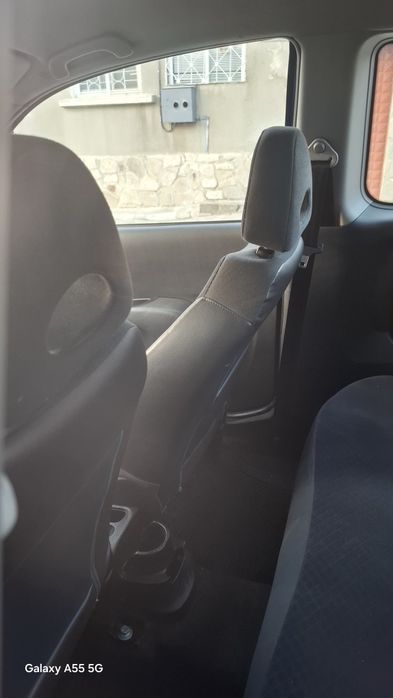 Нисан микра две врати бензин