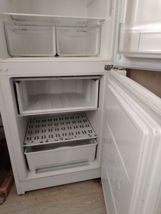 Продаетс холодильник