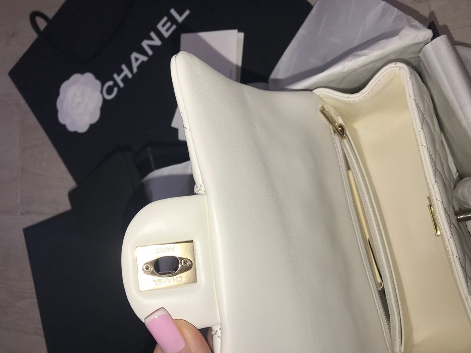 Chanel бяла чанта