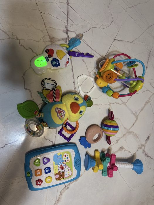Развивающие игрушки за все 8000
