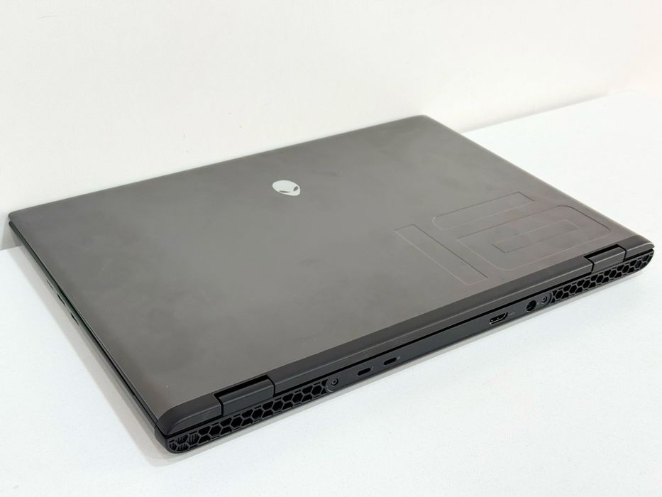 Gaming Alienware M16 R2 Ultra 9 185H RTX4060 240Hz 2.5K WQXGA Laptop