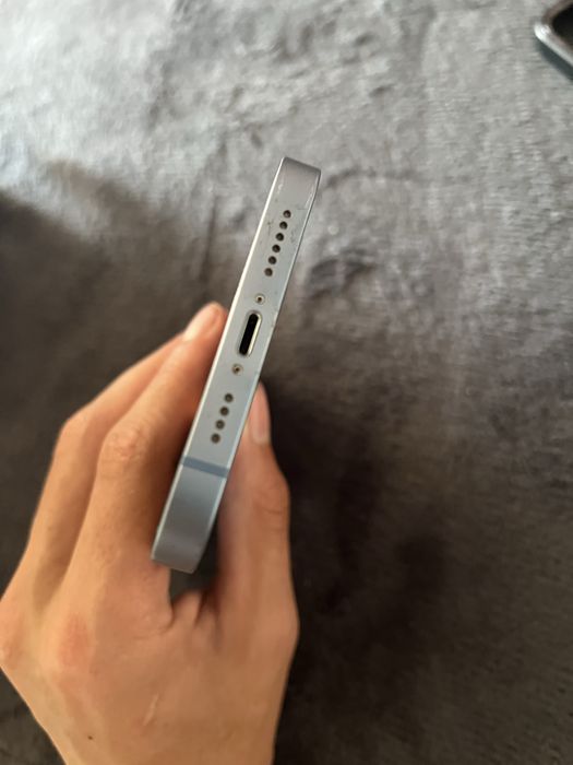 Vând Iphone 14 plus, dau si la schimb