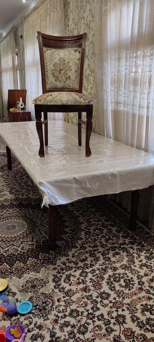 Stol va stul 12 kishilik