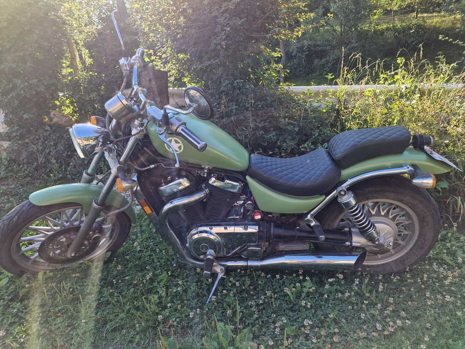 Vand Suzuki Intruder VS 700 an 1986 model american