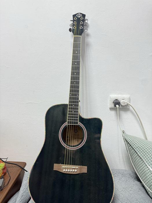 Гитара акустическая