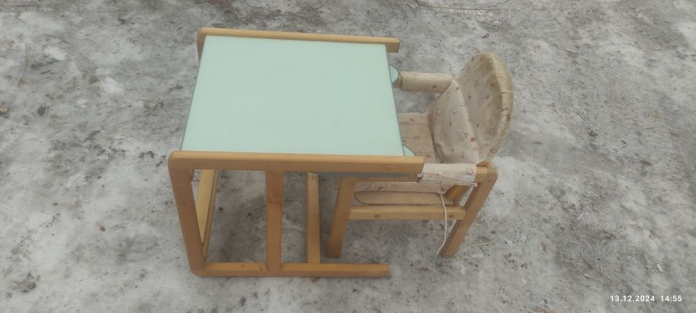 Продам столик для кормления