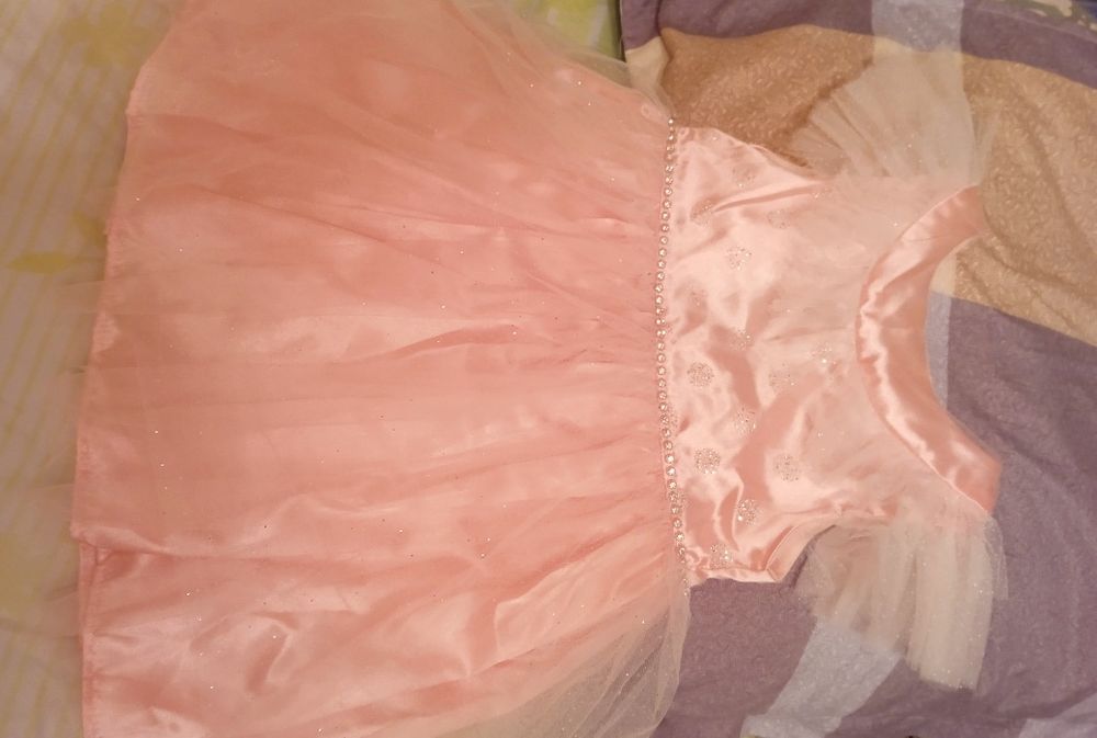 Платье на девочку,детское платье