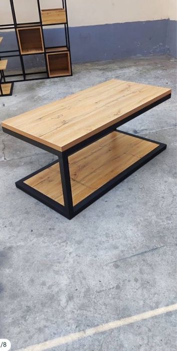 Jurnalniy stol loft
