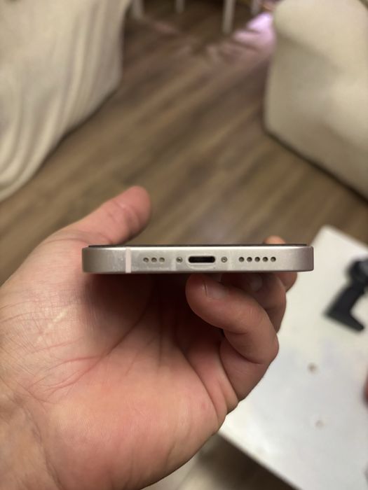 iPhone 13 128GB Roz (Pink) – Stare Foarte Bună (Folie Crapătă, Ecran Intact!)