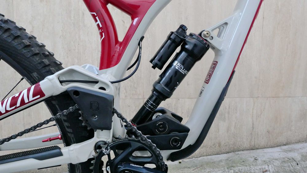 Commencal Supreme DH 29 Team – състезателен Downhill