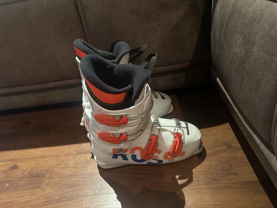 Ски,обувки и щеки Rossignol