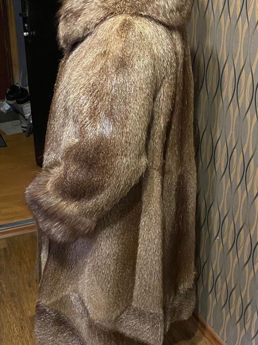 Продается женская шуба