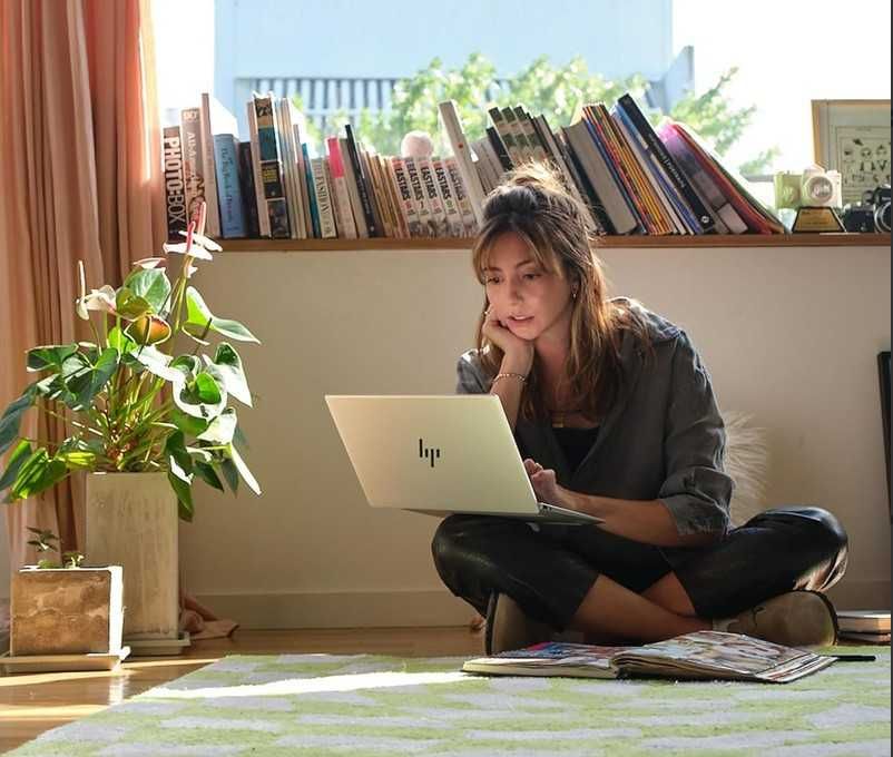 HP OMNIBOOK 7 AERO AI 970g Ryzen 5 340 16GB 256SSD 14" 400Nit