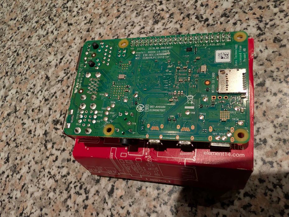 Raspberry Pi 4 Model B 4GB RAM с кутия и охлаждане