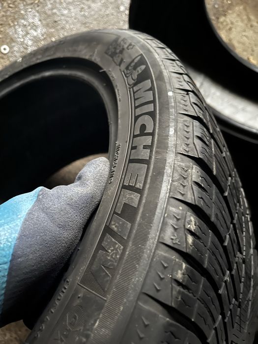 275/40/20-два баллона