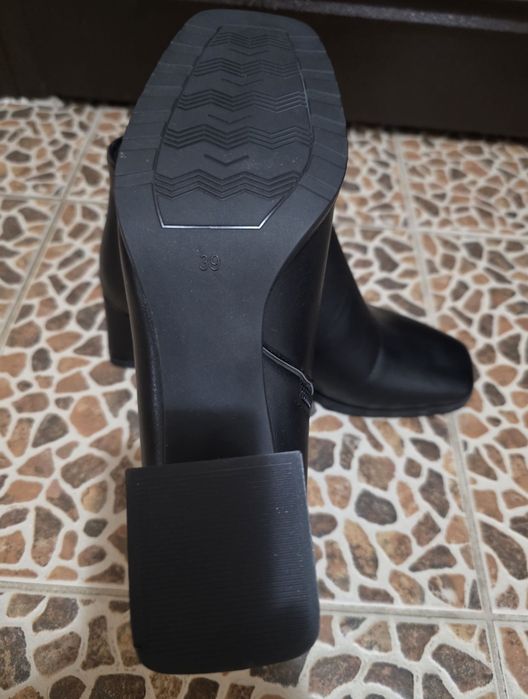 Нови дамски обувки